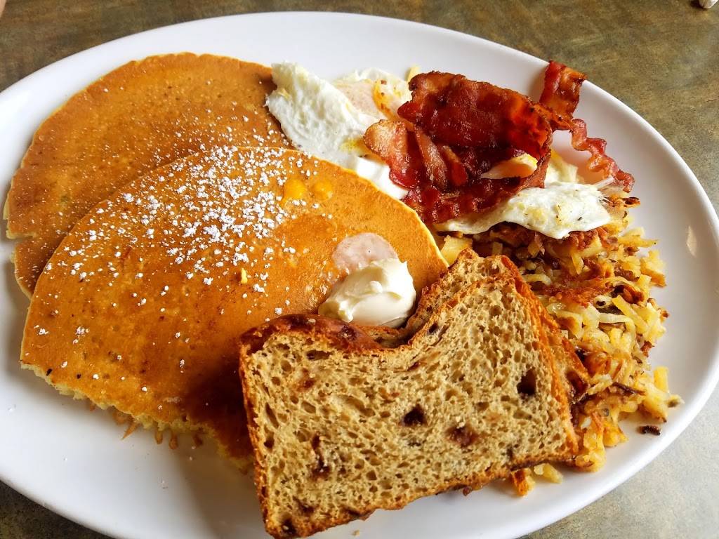 Savorys | restaurant | 5564 Camp Rd, Hamburg, NY 14075, USA | 7166480044 OR +1 716-648-0044