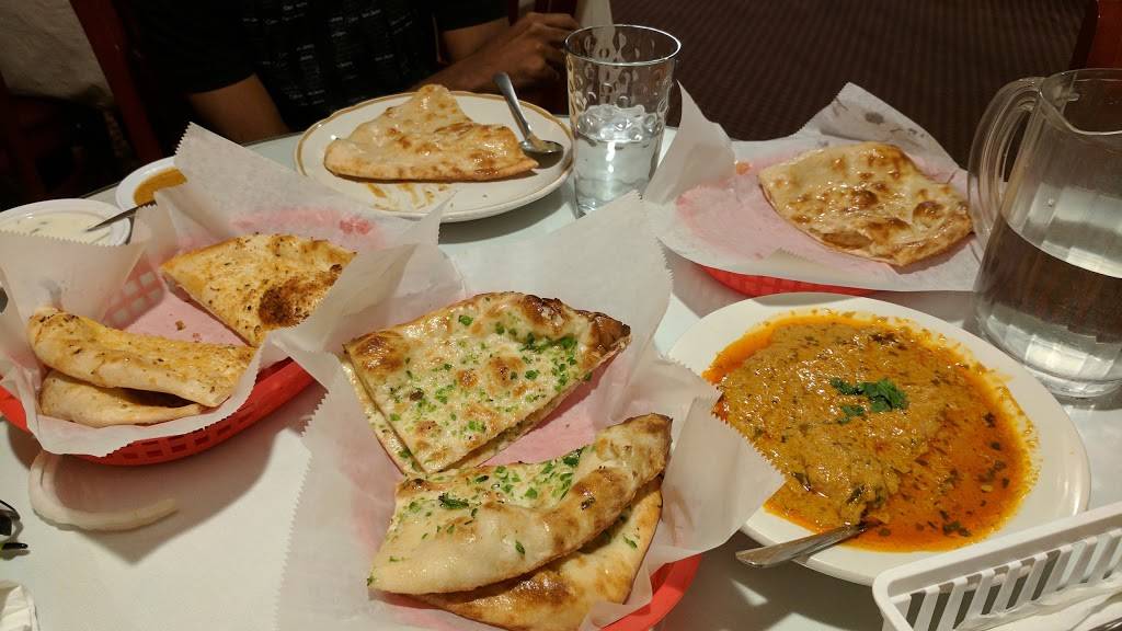 Hyderabad House Family Dining | restaurant | 2108, 2226 W Devon Ave, Chicago, IL 60659, USA | 7733385566 OR +1 773-338-5566