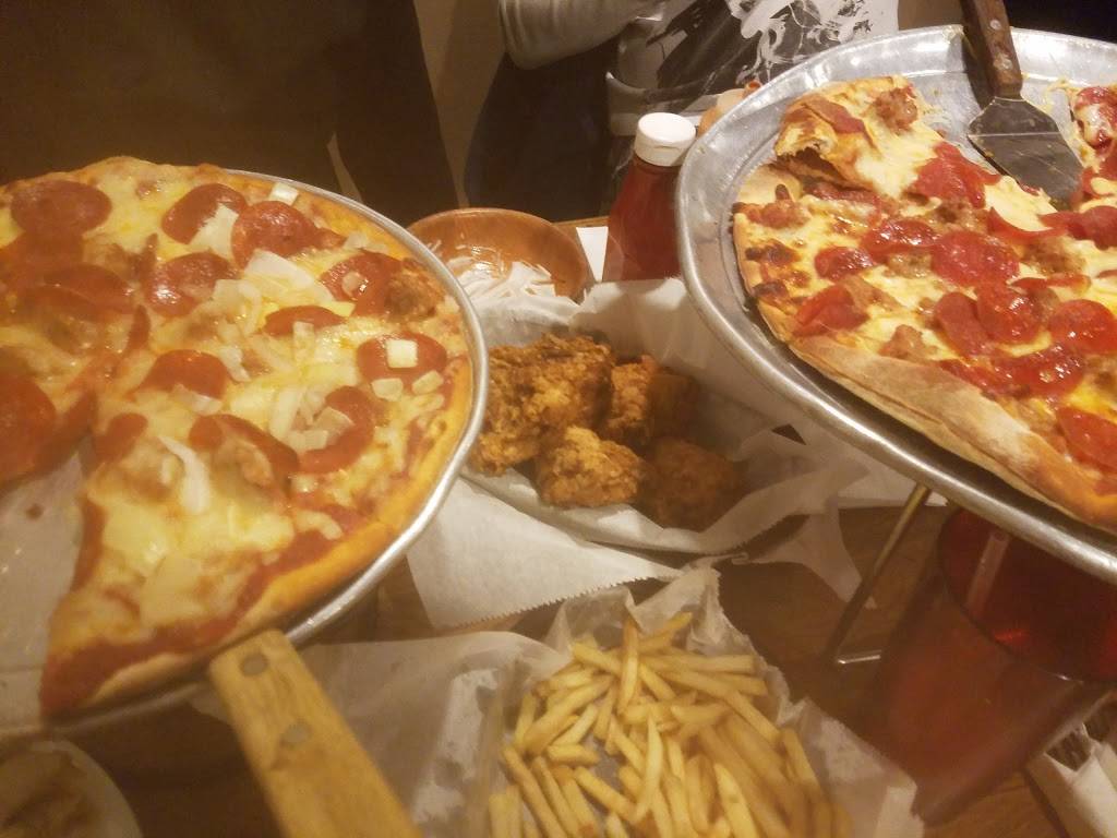 Markos Pizza | restaurant | W156N9664 Pilgrim Rd, Germantown, WI 53022, USA | 2622511555 OR +1 262-251-1555