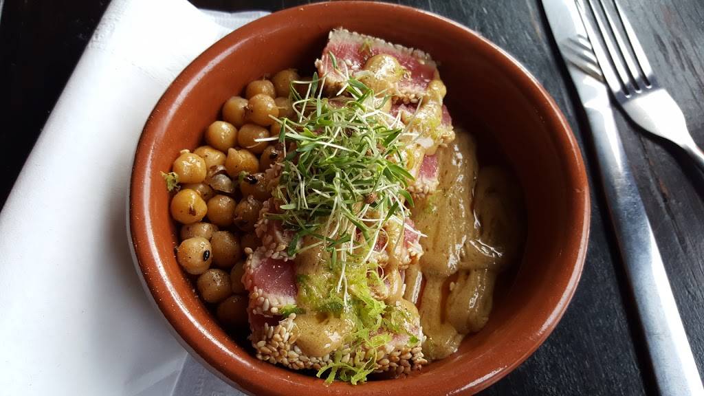 Le Baboune Bar Tapas | restaurant | 104 Rue Marchand, Drummondville, QC J2C 4M9, Canada | 8198500607 OR +1 819-850-0607