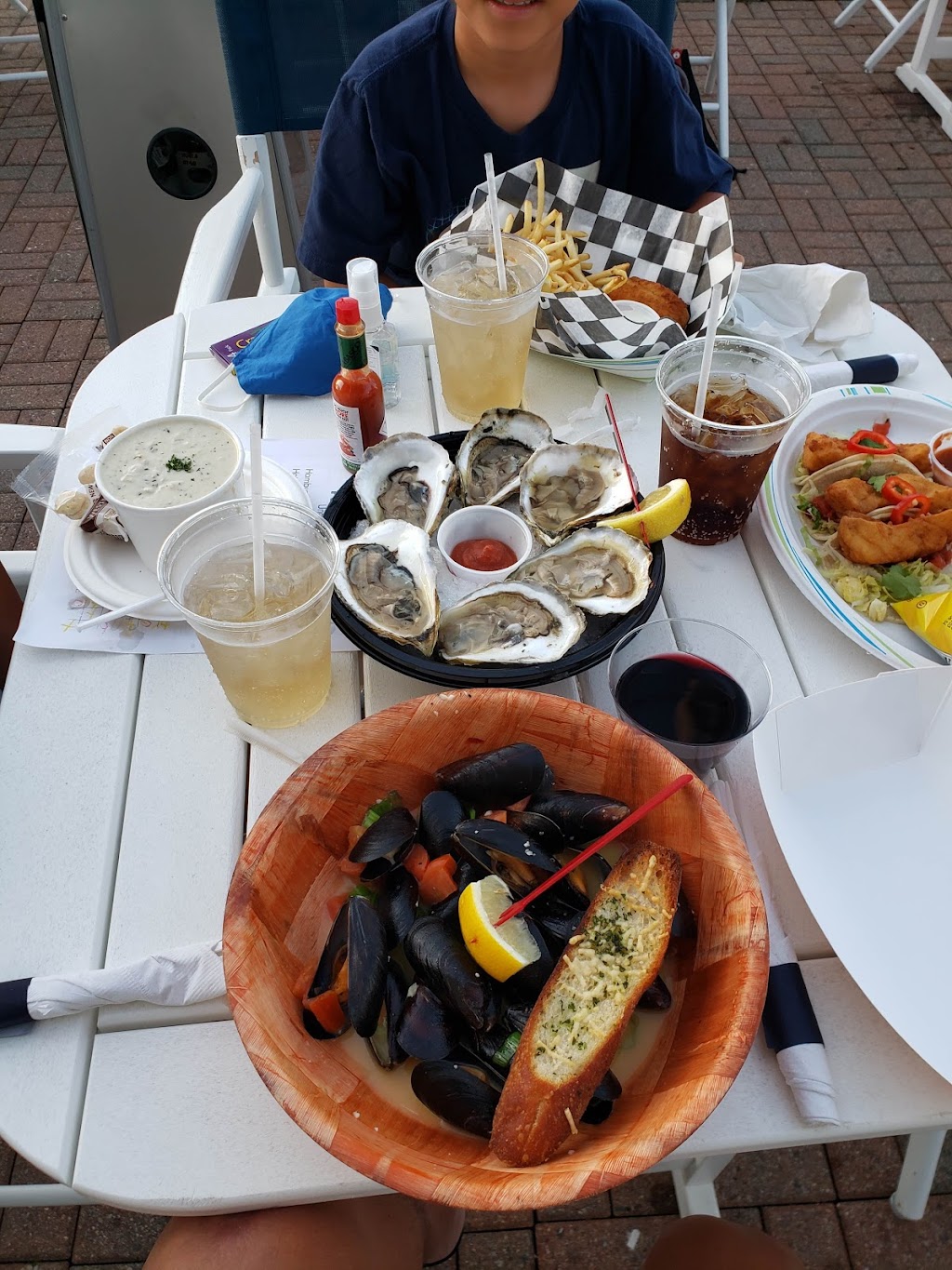 Black Cat Harbor Shack | restaurant | 159 Ocean St, Hyannis, MA 02601, USA | 5089572713 OR +1 508-957-2713