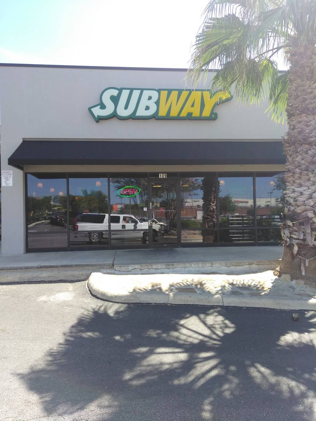 Subway Restaurants | restaurant | 1464 Austin Hwy #109, San Antonio, TX 78209, USA | 2108260978 OR +1 210-826-0978