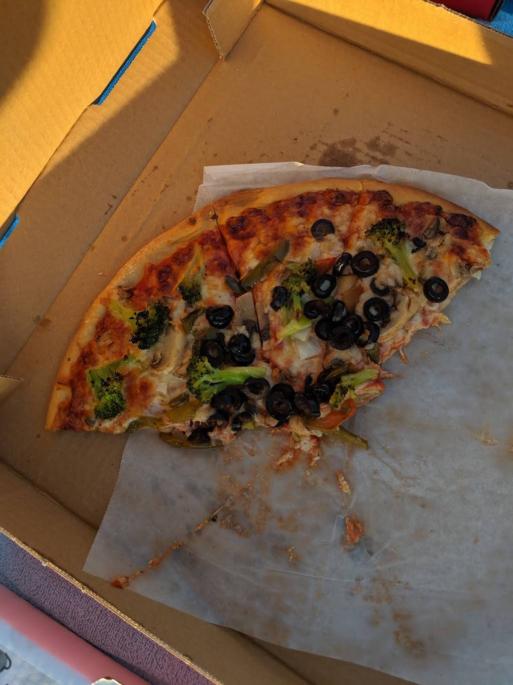 Delaneys Pizza | restaurant | 332 Main St, Gloucester, MA 01930, USA | 9782827878 OR +1 978-282-7878