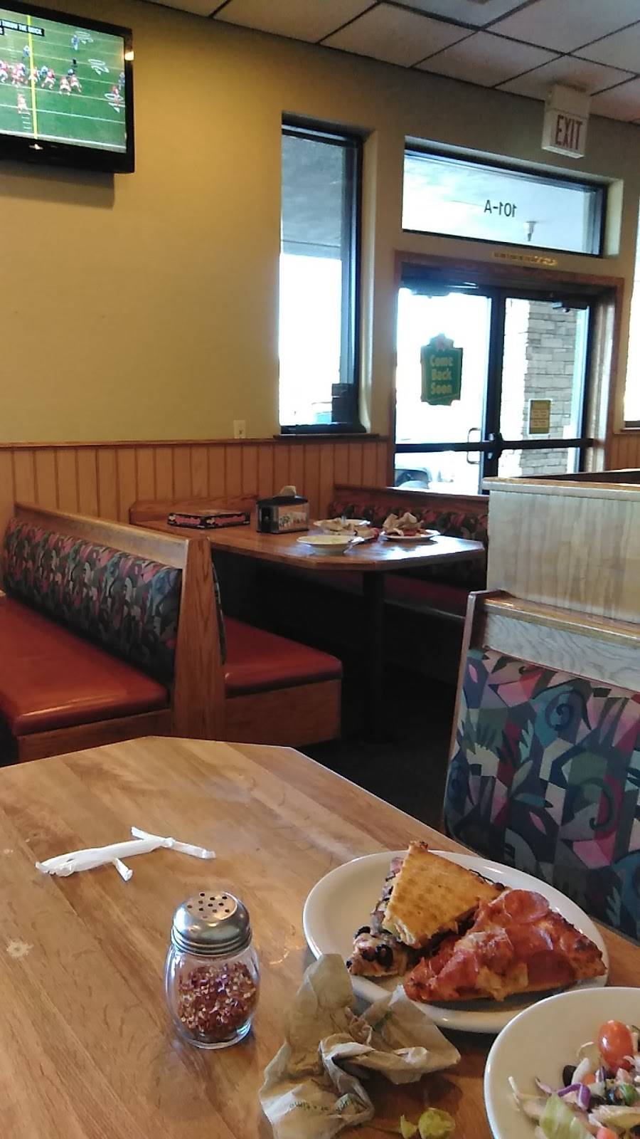 Round Table Pizza | meal delivery | 1449 E F St, Oakdale, CA 95361, USA | 2098472296 OR +1 209-847-2296