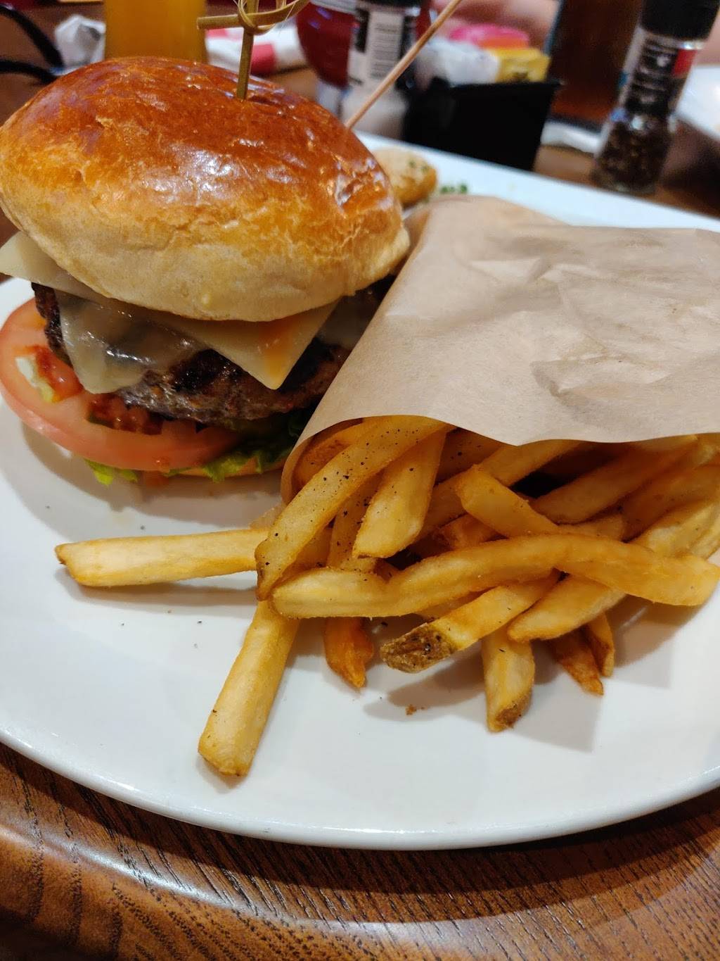 TGI Fridays | restaurant | 8039 Beach Blvd, Buena Park, CA 90620, USA | 7147616000 OR +1 714-761-6000