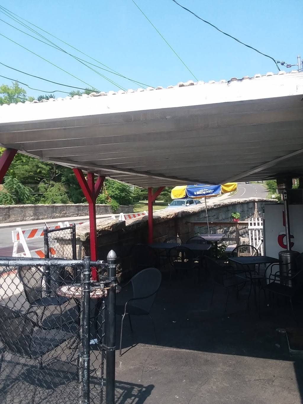 Dougies Stand By | cafe | 604 N Main St, Port Chester, NY 10573, USA | 9149390022 OR +1 914-939-0022