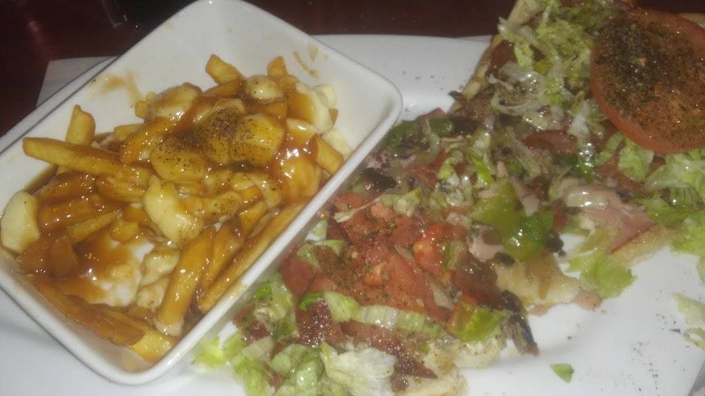 Mikes | restaurant | 1705 Rue King Ouest, Sherbrooke, QC J1J 2C8, Canada | 8195641090 OR +1 819-564-1090