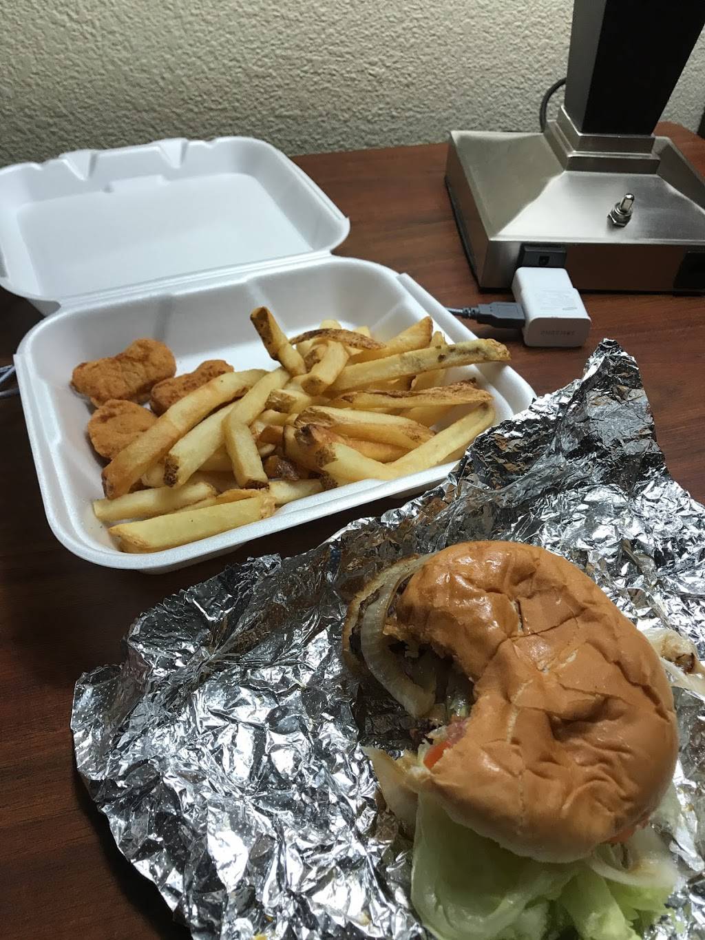 Cook Out | restaurant | 3624 Hillsborough Rd, Durham, NC 27707, USA | 9193822814 OR +1 919-382-2814