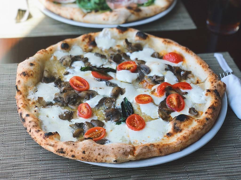 A Mano | restaurant | 24 Franklin Ave, Ridgewood, NJ 07450, USA | 2014932000 OR +1 201-493-2000