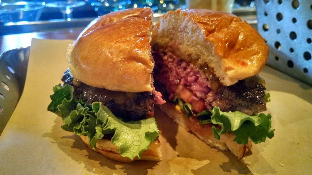 Chilis Grill & Bar | meal takeaway | 30 W Shoreline Dr, Long Beach, CA 90802, USA | 5625905103 OR +1 562-590-5103