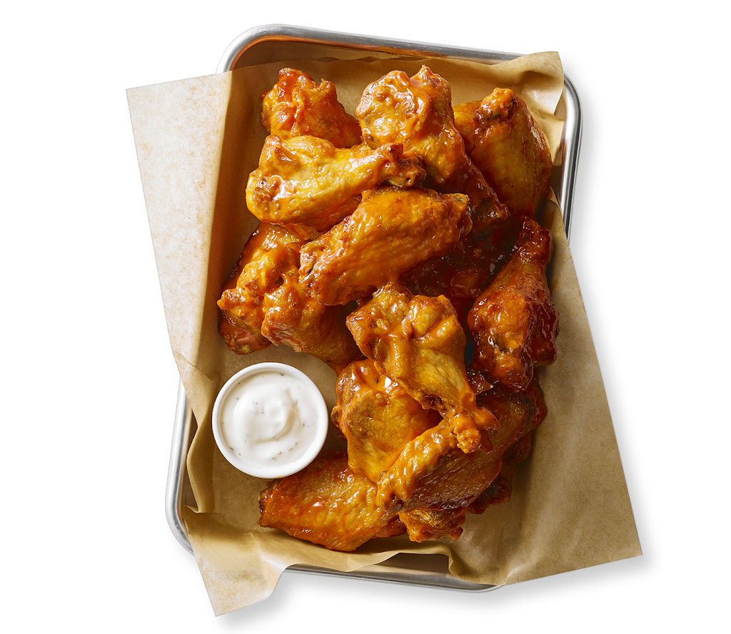 Buffalo Wild Wings | restaurant | 239 Midway Blvd, Elyria, OH 44035, USA | 4403245544 OR +1 440-324-5544