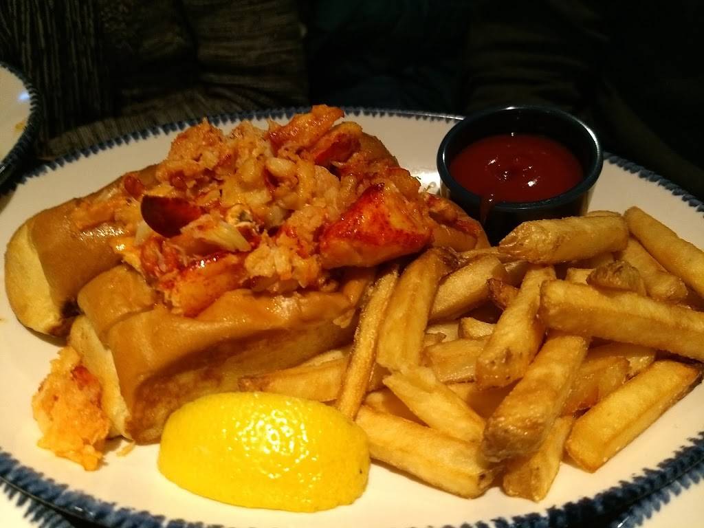 Red Lobster | restaurant | 800 E Golf Rd, Schaumburg, IL 60173, USA | 8478432743 OR +1 847-843-2743