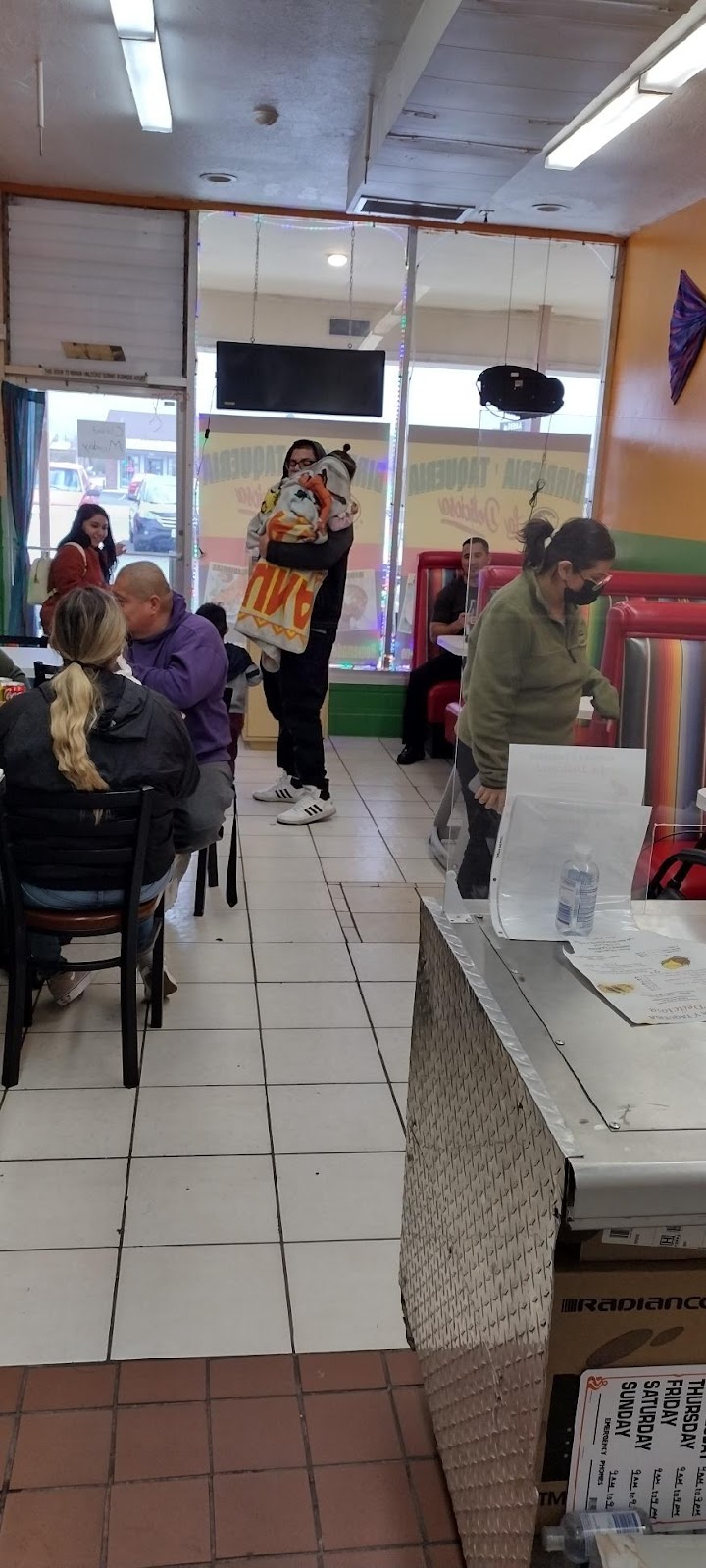 Birrieria & taqueria La deliciosa | restaurant | 17146 Main St, Hesperia, CA 92345, USA | 7606846063 OR +1 760-684-6063