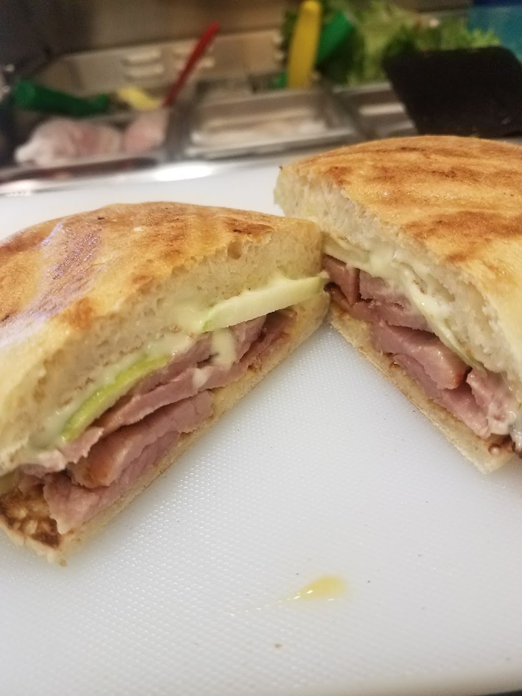 Tallys Kitchen at Bayside | restaurant | 84 Marginal Way, Portland, ME 04101, USA | 2074002533 OR +1 207-400-2533