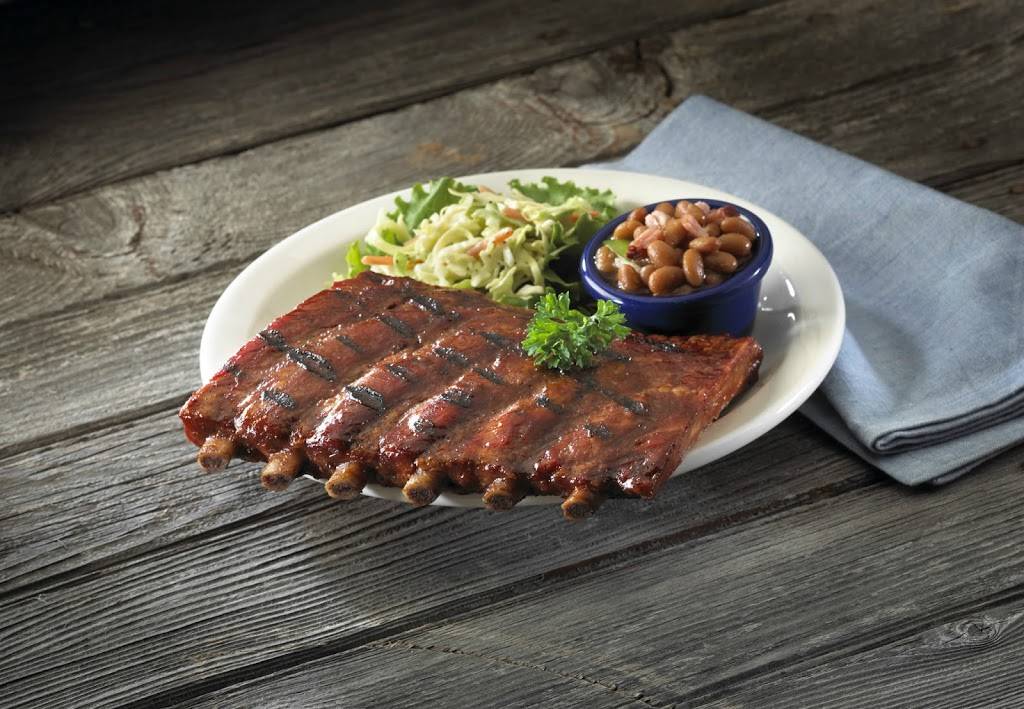 Red Hot & Blue Leesburg | restaurant | 541 E Market St, Leesburg, VA 20176, USA | 7036694242 OR +1 703-669-4242