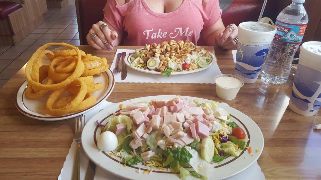 Famous Burgers | restaurant | 1485 W Imperial Hwy, Brea, CA 92821, USA | 7148707934 OR +1 714-870-7934