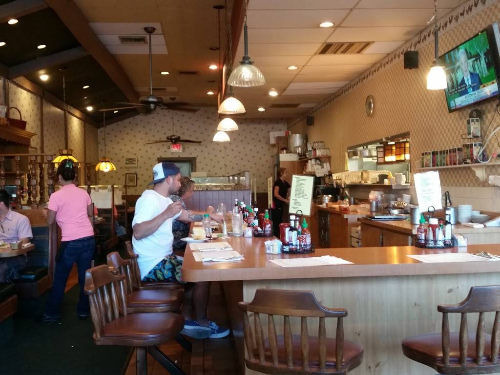 Moffetts Family Restaurant & Chicken Pie Shoppe | restaurant | 1409 S Baldwin Ave, Arcadia, CA 91007, USA | 6264474670 OR +1 626-447-4670