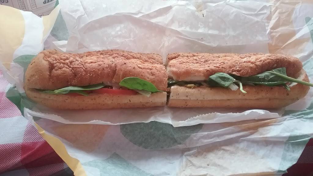 Subway | restaurant | Square S/C, 102 Statesville Rd Ste 5, Huntersville, NC 28078, USA | 7049481551 OR +1 704-948-1551