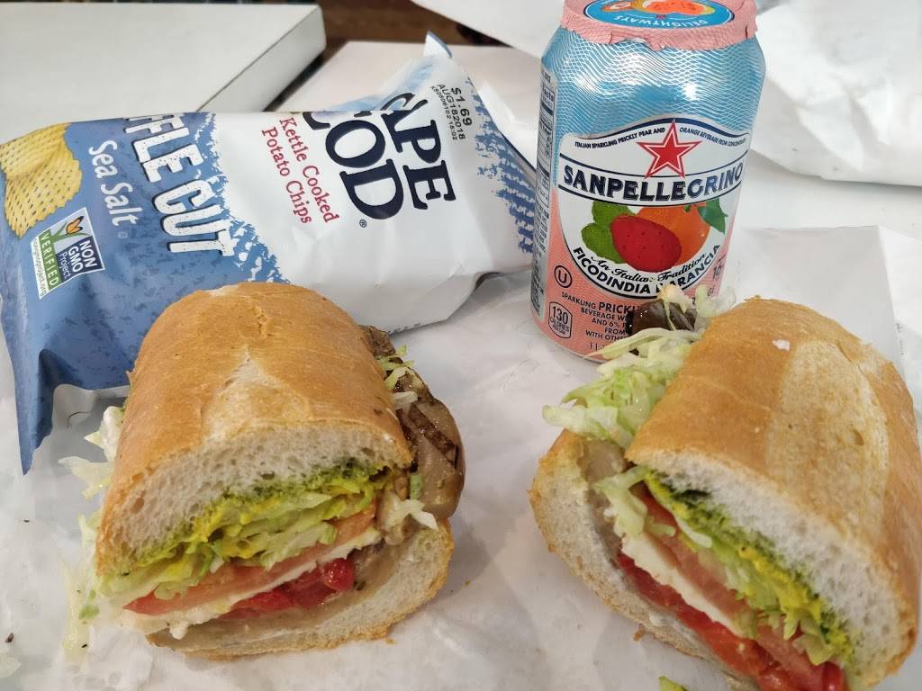 Conte Di Savoia | restaurant | 1438 W Taylor St, Chicago, IL 60607, USA | 3126663471 OR +1 312-666-3471