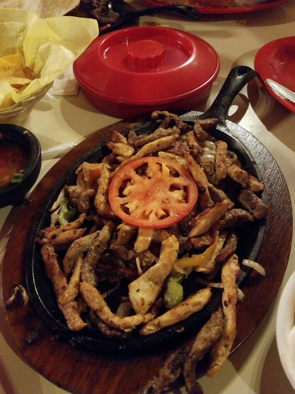 El Tapatio Restaurante | restaurant | 33 W 1st S, Preston, ID 83263, USA | 2088524040 OR +1 208-852-4040