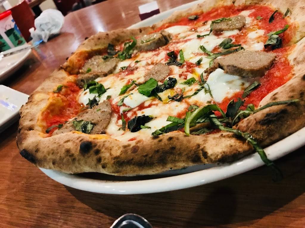 Il Capo Pizzeria | restaurant | 7366 E Shea Blvd, Scottsdale, AZ 85260, USA | 4809510077 OR +1 480-951-0077