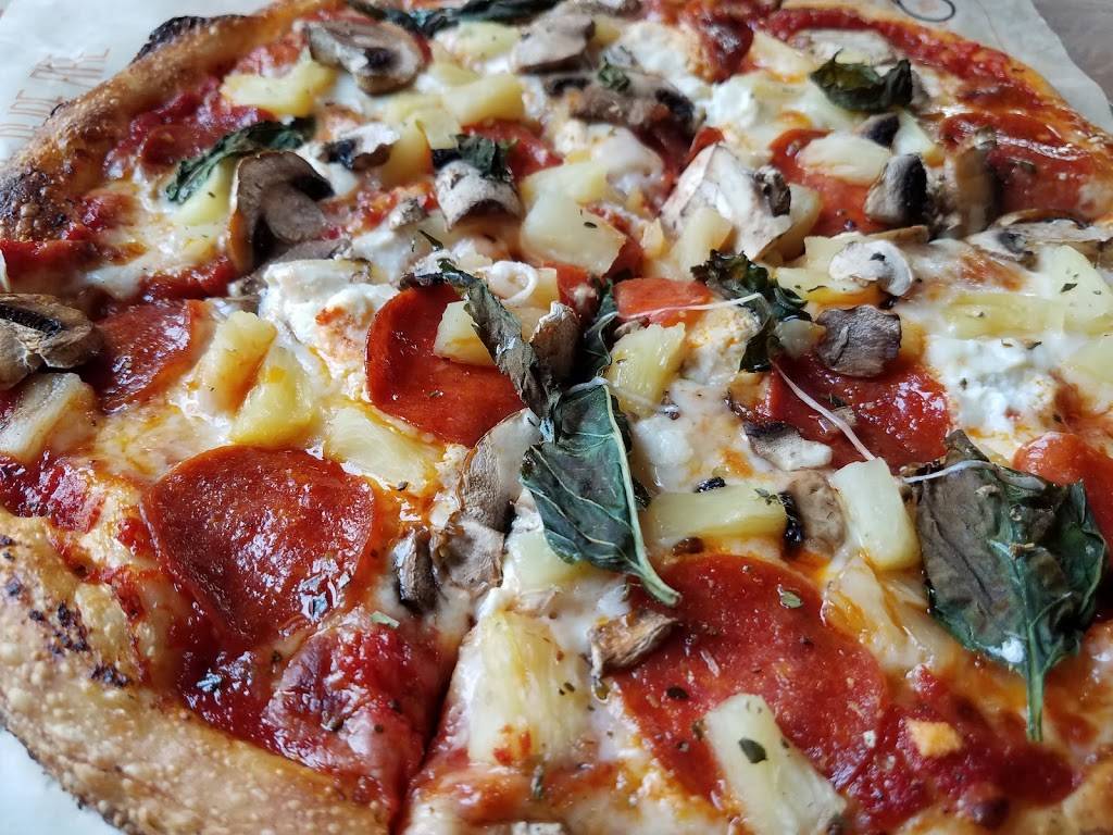 Blaze Pizza | meal takeaway | 2091 Harbison Dr suite d, Vacaville, CA 95687, USA | 7077062350 OR +1 707-706-2350