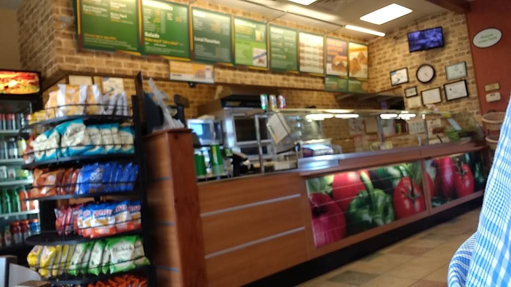 Subway | restaurant | 525 Hampton Pointe, Hillsborough, NC 27278, USA | 9197323226 OR +1 919-732-3226