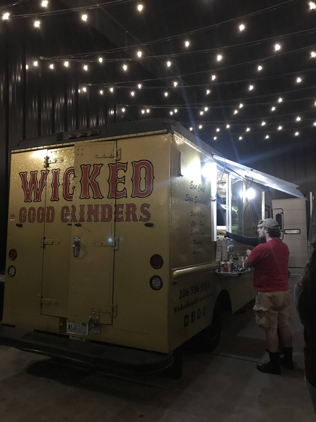 Wicked Good Grinders | restaurant | 3201 4th Ave S, Seattle, WA 98134, USA | 2065565534 OR +1 206-556-5534