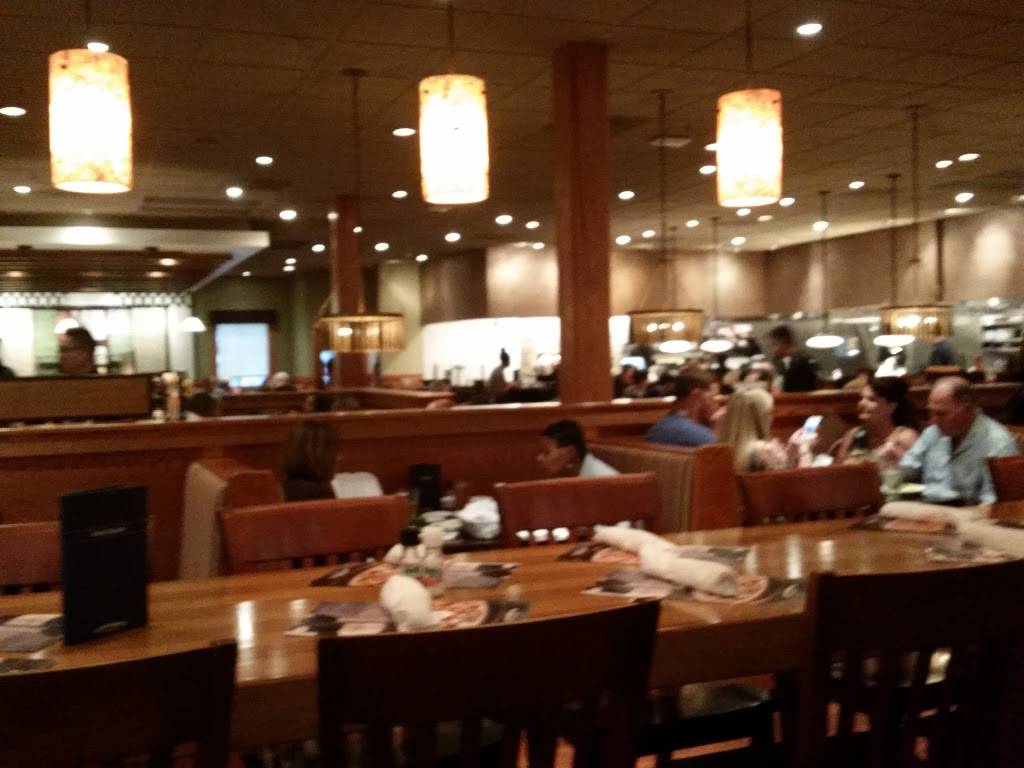 Marlow’s Tavern | restaurant | 1950 Satellite Blvd, Duluth, GA 30097, USA | 7706222033 OR +1 770-622-2033