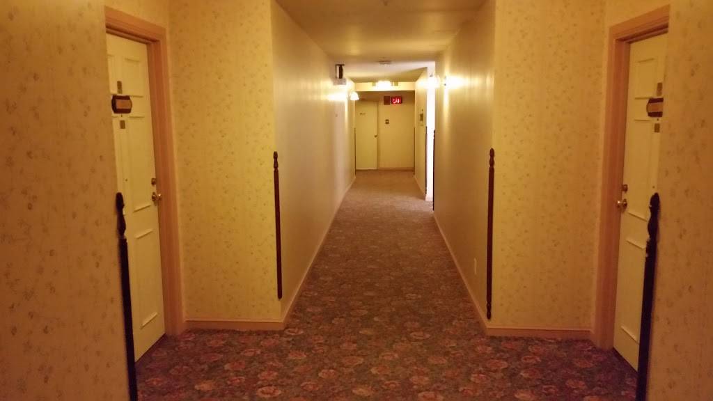 DeSoto House Hotel | restaurant | 230 S Main St, Galena, IL 61036, USA | 8157770090 OR +1 815-777-0090