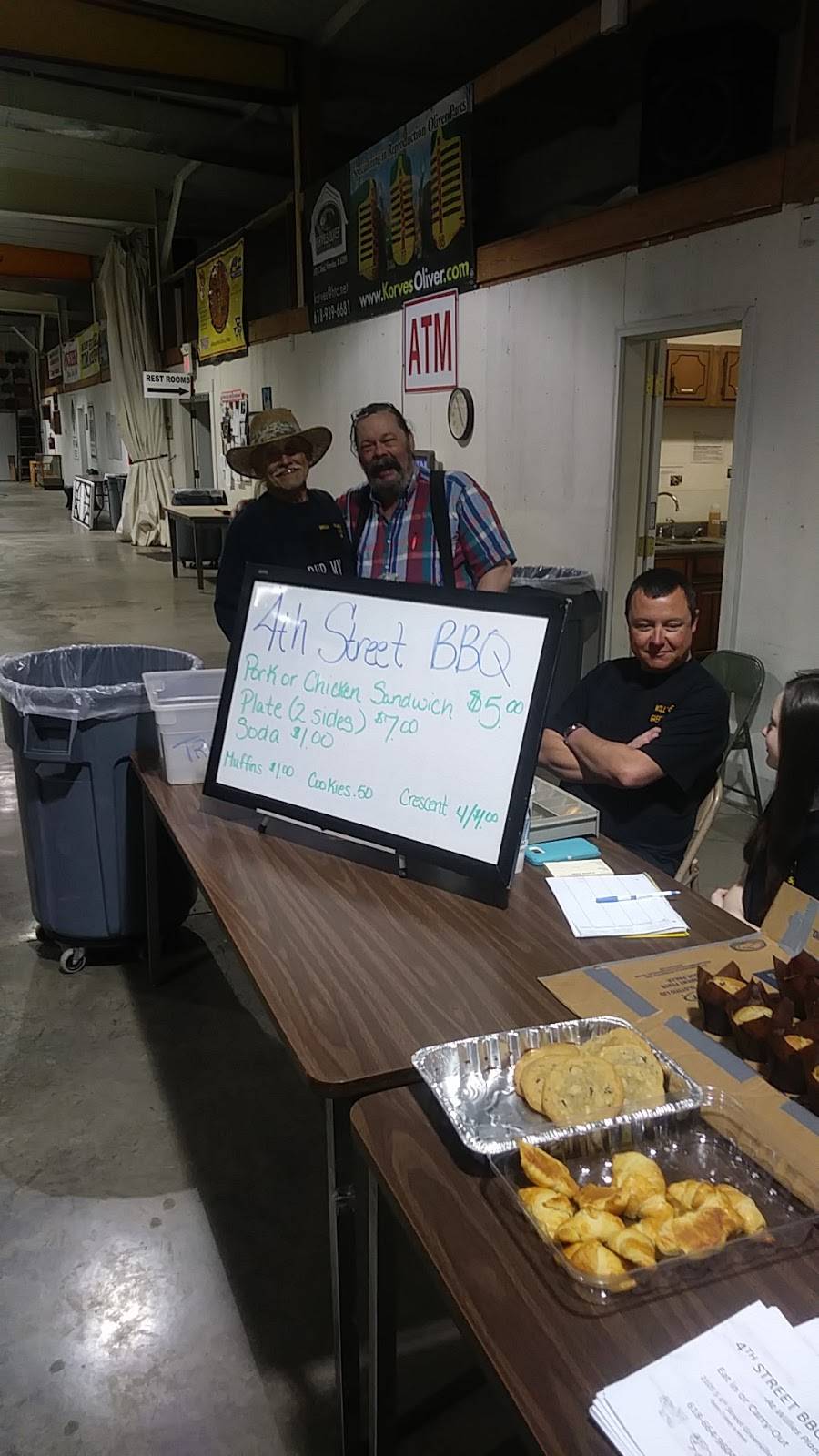 4th Street BBQ | restaurant | 2105 S 4th St, Greenville, IL 62246, USA | 6186649604 OR +1 618-664-9604