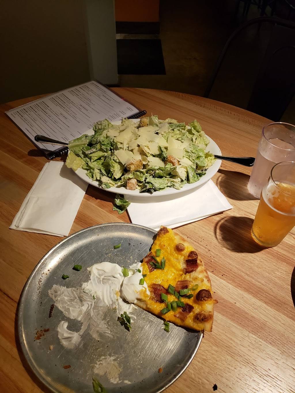 Pies And Pints | restaurant | 2035 W Broad St, Richmond, VA 23220, USA | 8044472705 OR +1 804-447-2705