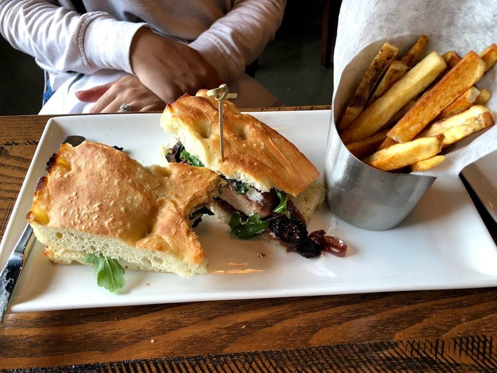 Convivio Italian Artisan Cuisine | restaurant | 11529 Spring Mill Rd #300, Carmel, IN 46032, USA | 3175644670 OR +1 317-564-4670