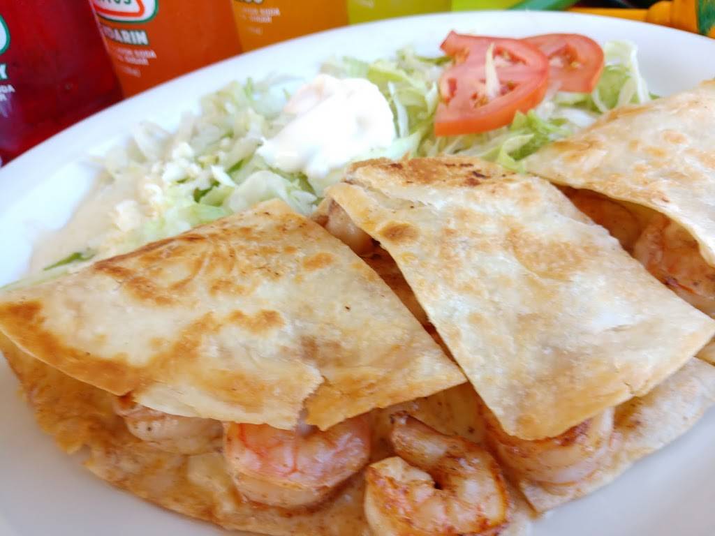 La Fiesta Mexican Restaurant - Oviedo | restaurant | 3100 Alafaya Trail #1000, Oviedo, FL 32765, USA | 4075420110 OR +1 407-542-0110