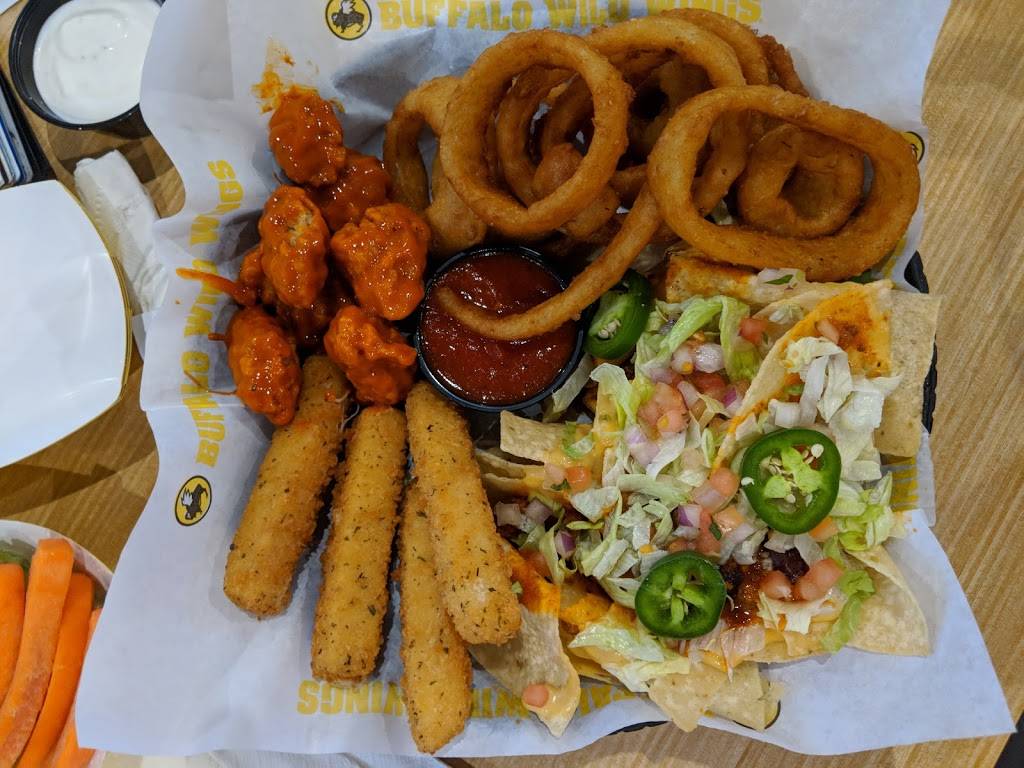 Buffalo Wild Wings | restaurant | 1000 S Fair Oaks Ave, Pasadena, CA 91105, USA | 6269936400 OR +1 626-993-6400