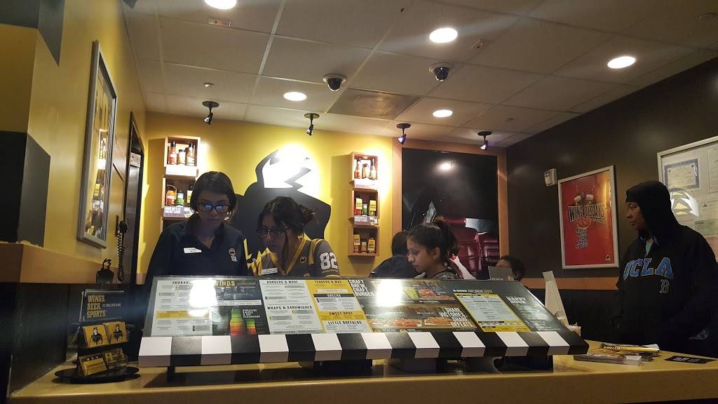 Buffalo Wild Wings | restaurant | 1576 S Azusa Ave, City of Industry, CA 91748, USA | 6268106479 OR +1 626-810-6479