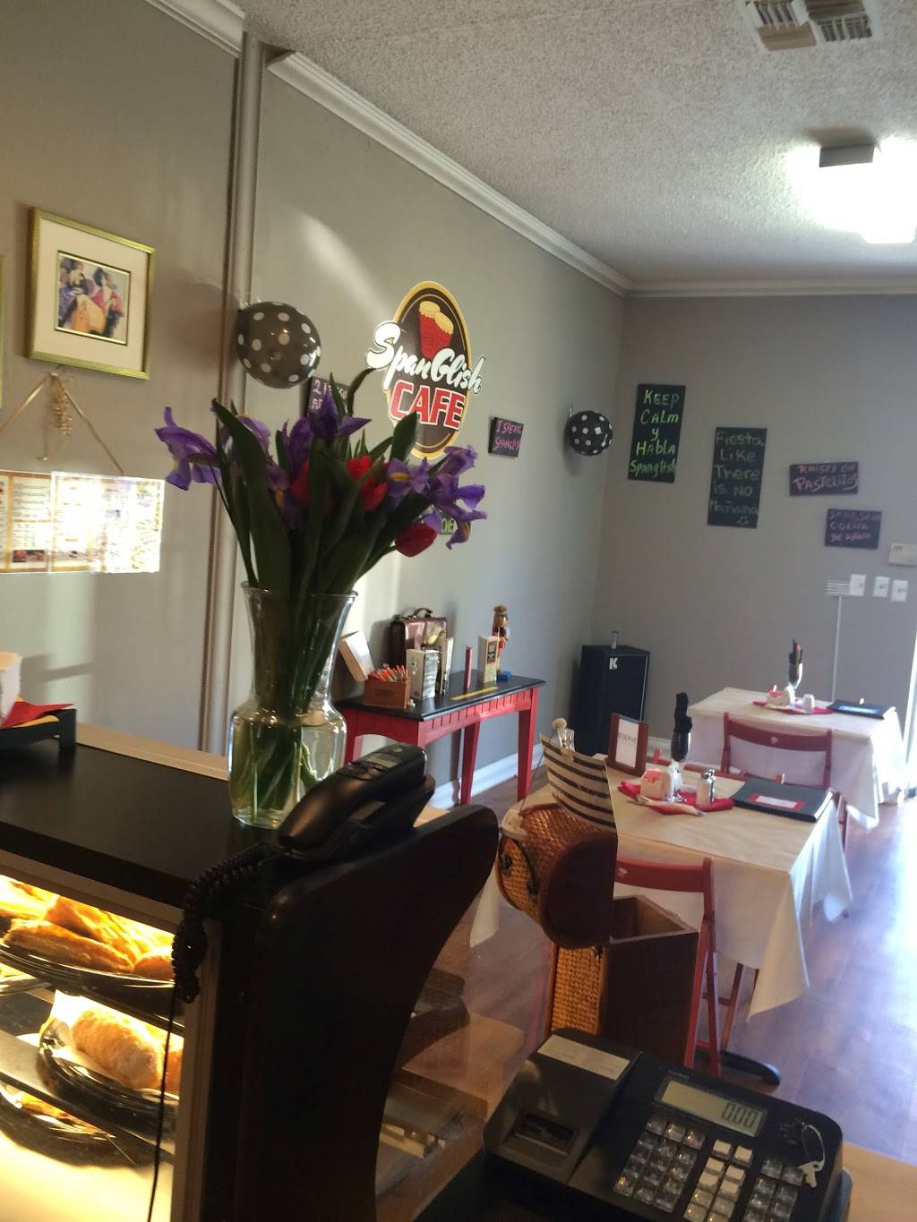 Spanglish Cafe | restaurant | 4105 Gunn Hwy, Tampa, FL 33618, USA | 8133684107 OR +1 813-368-4107