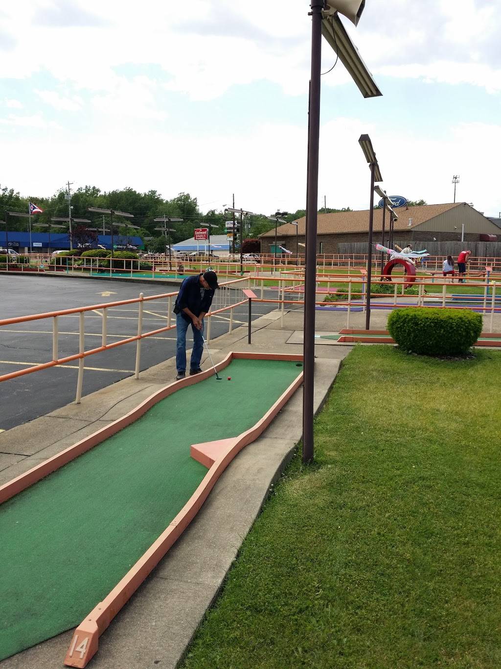 Putt-Putt Fun Center of Warren | meal takeaway | 3937 Youngstown Rd SE, Warren, OH 44484, USA | 3303691965 OR +1 330-369-1965