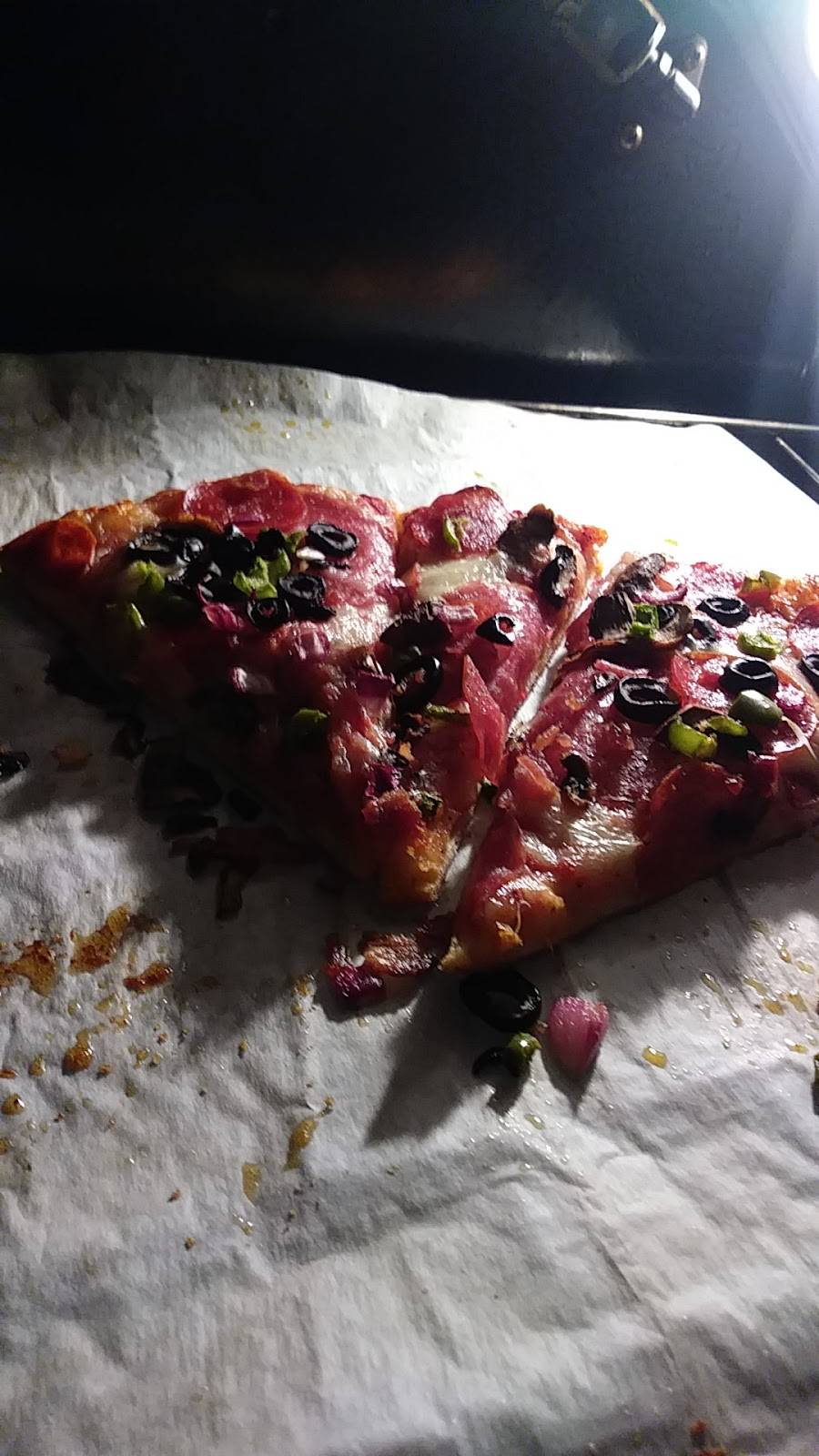 BADAZZ U-Bake Pizza | restaurant | 2015 N Dinuba Blvd, Visalia, CA 93291, USA | 5597332727 OR +1 559-733-2727