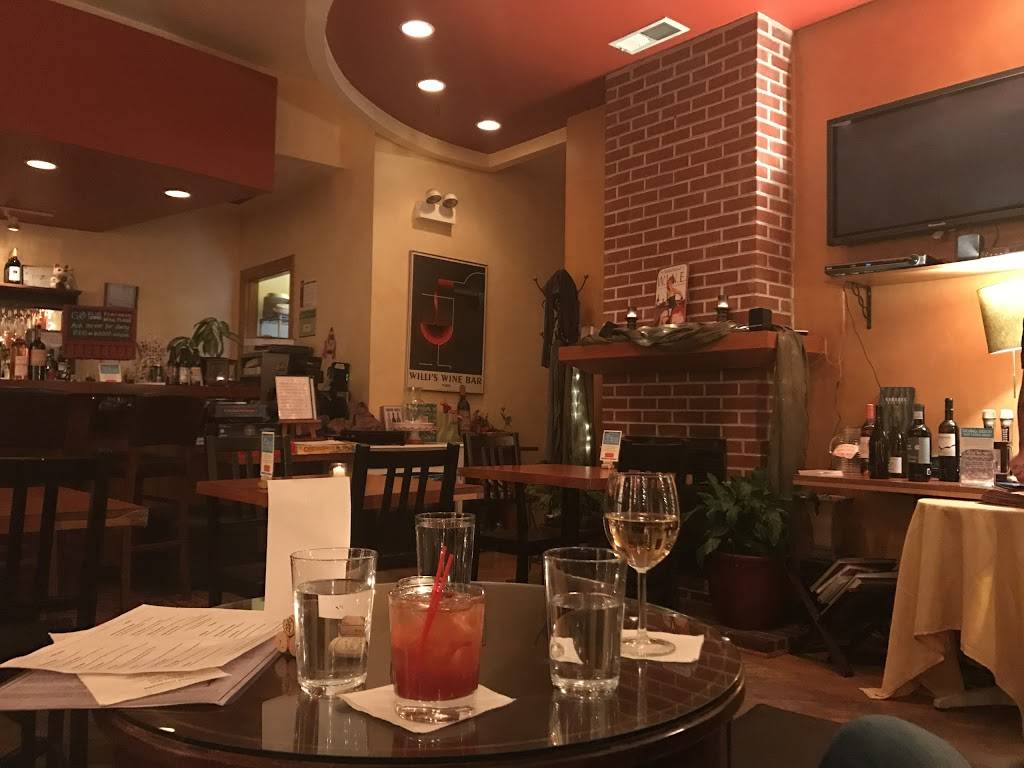 Ciao! Cafe & Wine Lounge | restaurant | 939 W Madison St, Chicago, IL 60607, USA | 3128502426 OR +1 312-850-2426