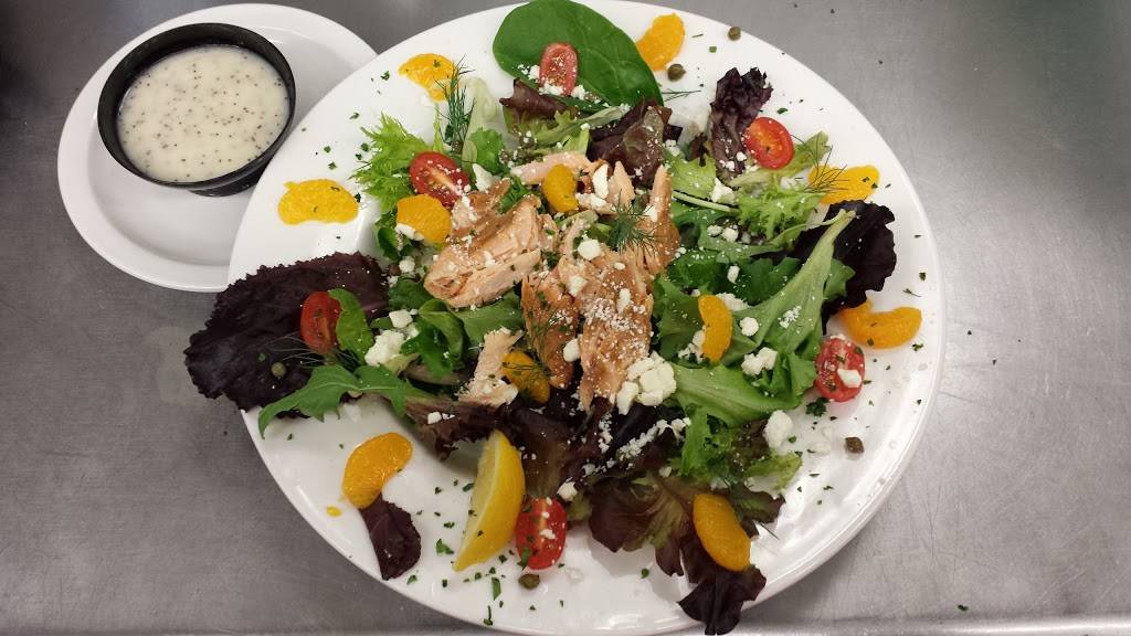 Huck Finns On the Water | restaurant | 129 Marina Dr, La Crosse, WI 54601, USA | 6085192007 OR +1 608-519-2007