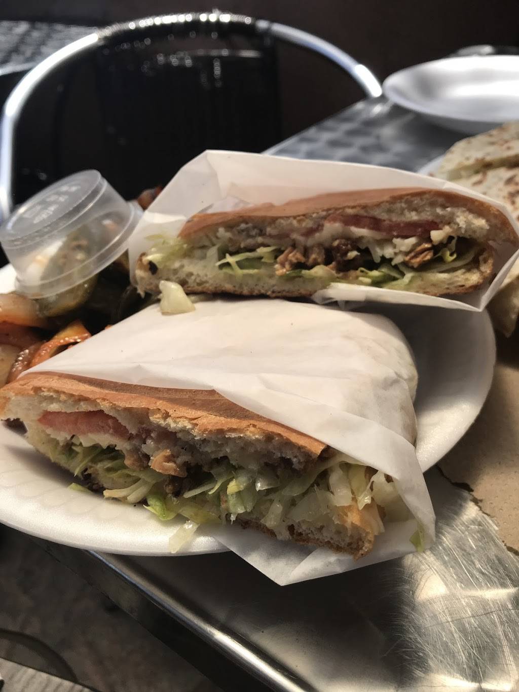 Cheles Tacos Grill | restaurant | 521 S A St, Madera, CA 93638, USA | 5593954169 OR +1 559-395-4169