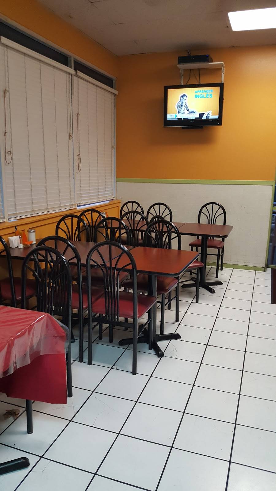 El Manguito Restaurant | restaurant | 12650 Sherman Way, North Hollywood, CA 91605, USA | 8189820907 OR +1 818-982-0907