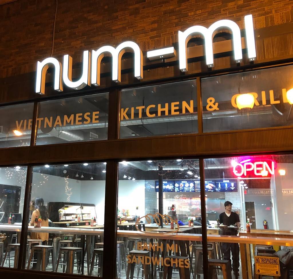 Num-Mi Vietnamese Kitchen & Grill | restaurant | 405 14th Ave SE, Minneapolis, MN 55414, USA | 6128862407 OR +1 612-886-2407