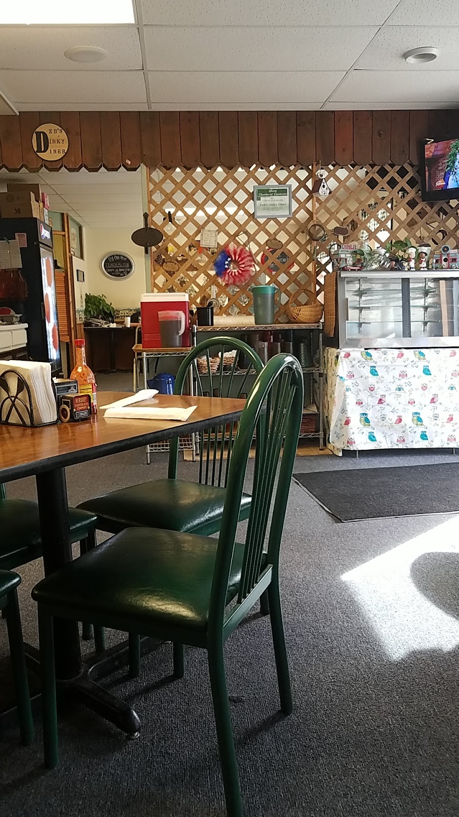 Debs Dinky Diner | restaurant | 807 W Jackson St, Albany, MO 64402, USA | 6608220016 OR +1 660-822-0016