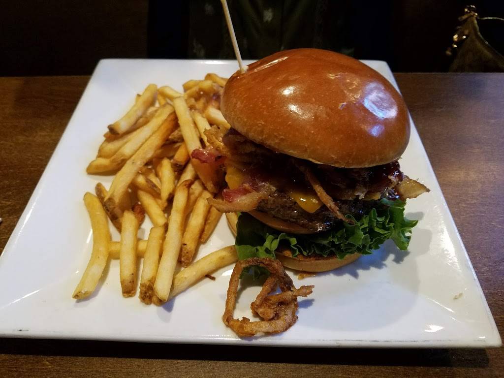 The Tavern Downtown | restaurant | 201 Ann Uccello St, Hartford, CT 06103, USA | 8605249990 OR +1 860-524-9990