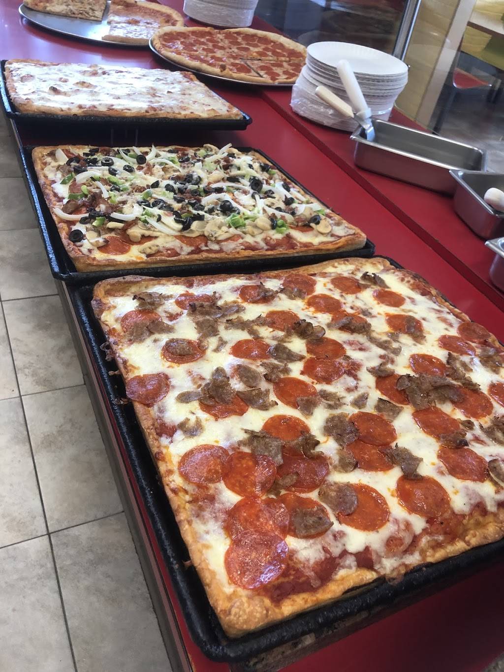 Las Vegas Pizza | restaurant | 515 E Gay St, West Chester, PA 19380, USA | 6106924785 OR +1 610-692-4785