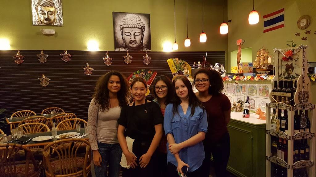 Natts Thai Cuisine | restaurant | 13080 TX-105, Conroe, TX 77304, USA | 9365888848 OR +1 936-588-8848