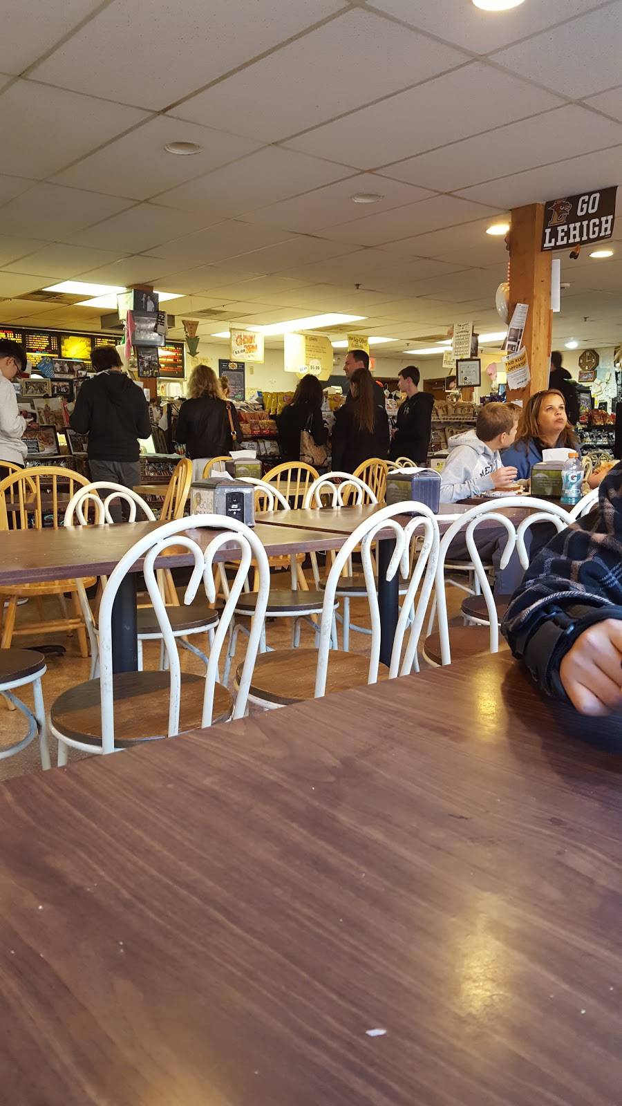 The Goosemen | restaurant | 102 W 4th St, Bethlehem, PA 18015, USA | 6108680176 OR +1 610-868-0176