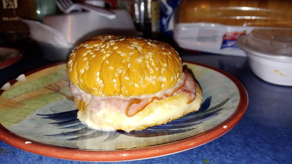 Champs Sports Bar & Grill | restaurant | 103 W Main St, Harleyville, SC 29448, USA | 8434627001 OR +1 843-462-7001